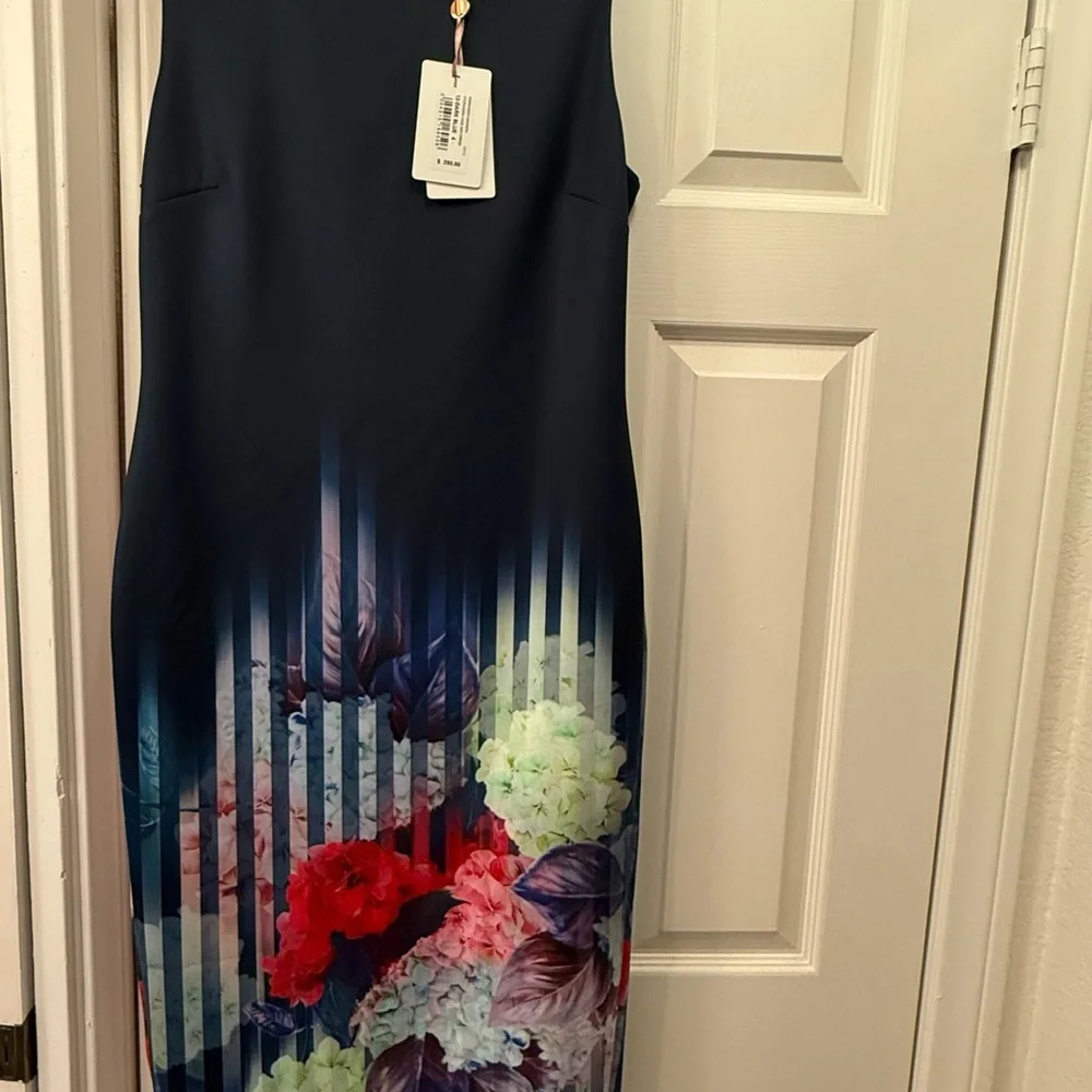 Ted Baker size 4 (US 8-10) Rimena Vespera Hydrangea midi pencil dress. - Picture 2 of 9